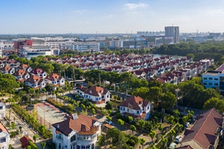 Ů100